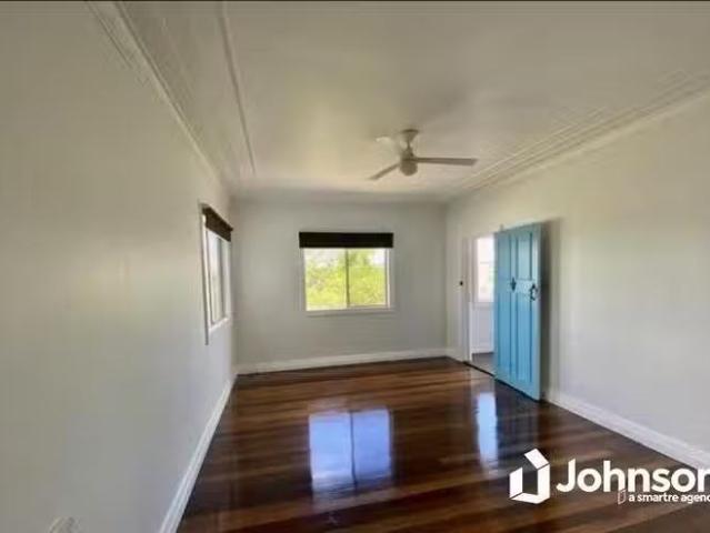 Cozy 23 Joffre Street, Booval, QLD 4304
