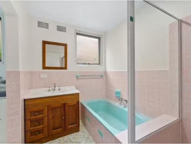 Deal! 2/45 Banks Street, Monterey Apartment for rent Listed b.