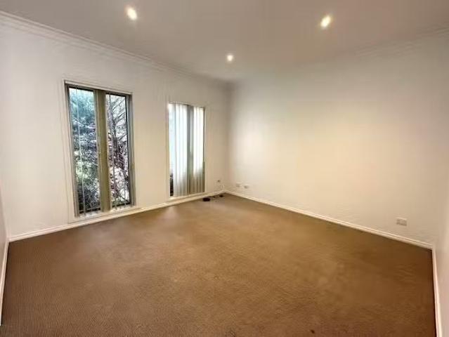 Cheap 2/45 Goodwood Drive, Keilor Downs VIC 3038