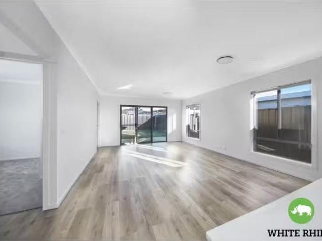 Cozy 248 Glenrock Drive, Googong House for rent Listed by Ren.