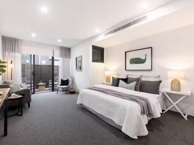 Nice 2/41 Fisher Parade, Ascot Vale VIC 3032