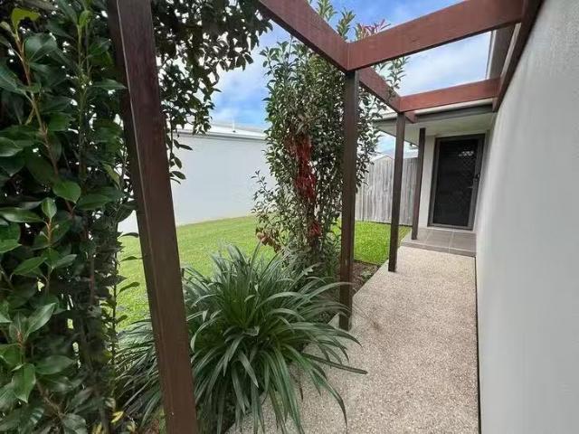 For Rent! 2/41 Primavera Boulevard, Beaconsfield, QLD 4740