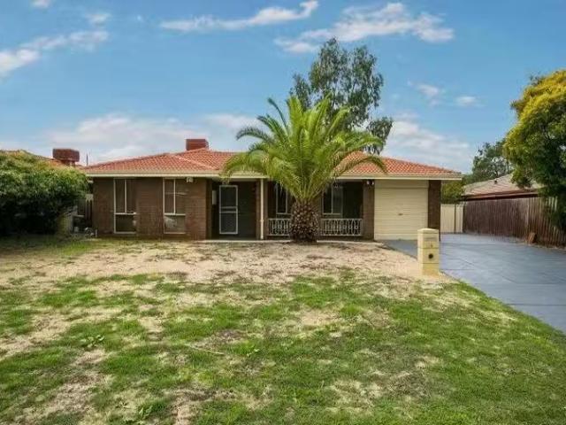 Cozy 24 Gillam Way, Beechboro, WA 6063