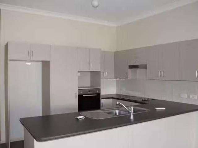 New 2/4 Durban Crescent, East Maitland, NSW 2323
