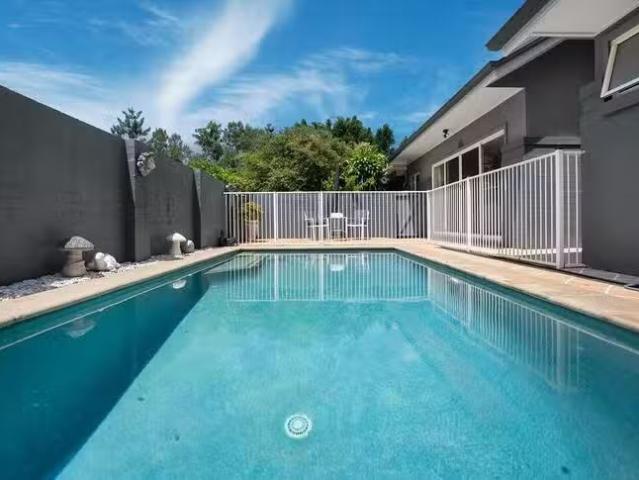 Rental! 24 Furness Crescent, Sinnamon Park, QLD 4073