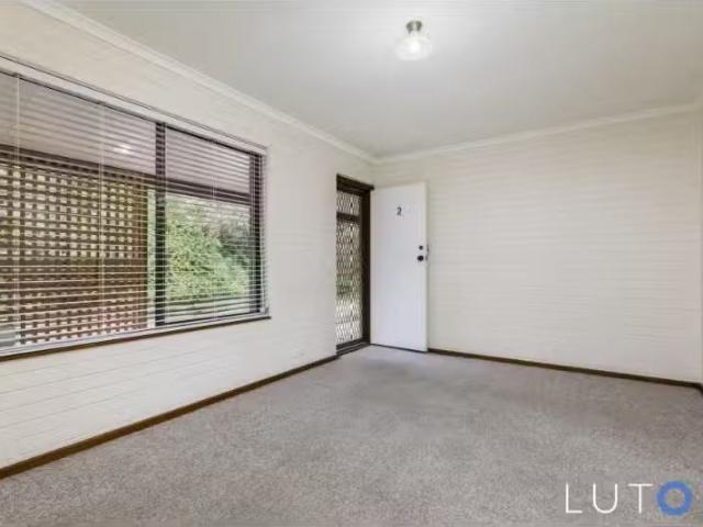 Cozy 2/4 Macquoid Place, Kambah Townhouse for rent Listed by.