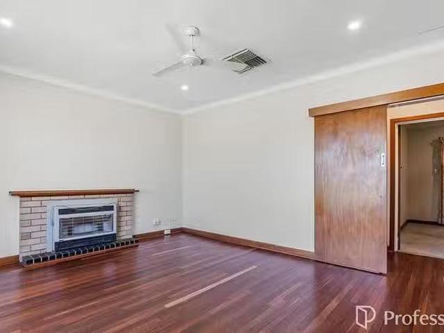 Cheap 24 Newburn Road, High Wycombe, WA 6057