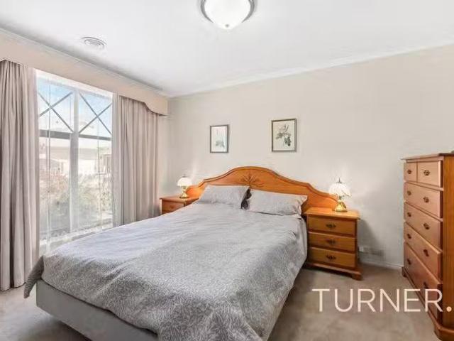 Charming 24 St James Boulevard, Brompton, SA 5007