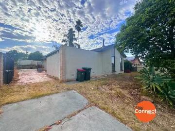 Deal! 24 Parkview Rise, Hackham, SA 5163