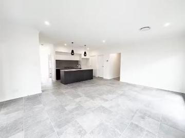 Nice 24 Pikewood Road, Heddon Greta House for rent Listed by.