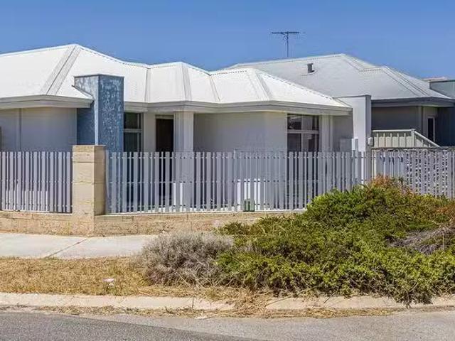 For Rent! 24 Warriedar Way, Golden Bay, WA 6174
