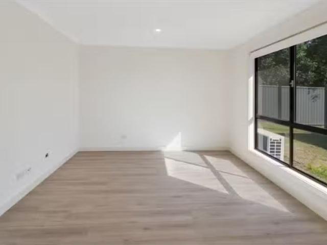 For Rent! 24A Constance Street, Thirlmere House for rent List.