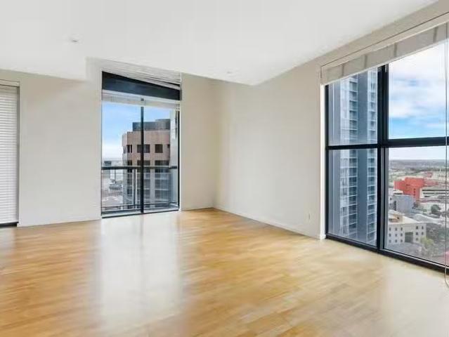 Cheap 2501/87 Franklin Street, Melbourne, VIC 3000