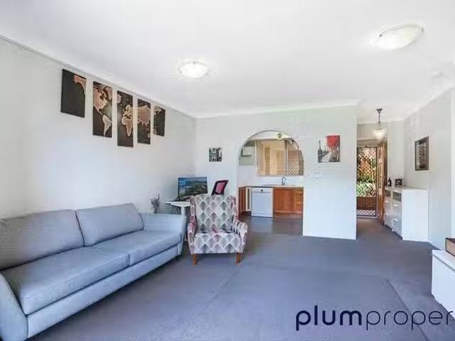 For Rent! 2/52 Sisley Street, Saint Lucia, QLD 4067