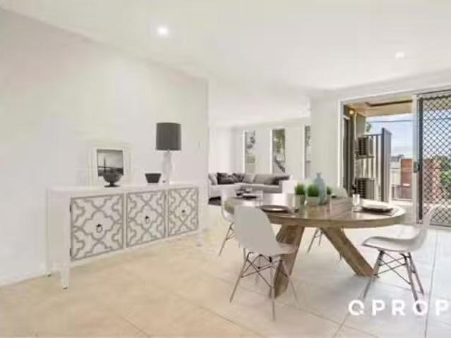 Cheap 25 Donaldson Street, Corinda, QLD 4075