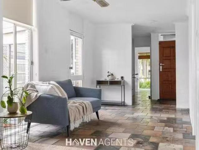 Rental! 25 Fourth Avenue, Chelsea Heights, VIC 3196