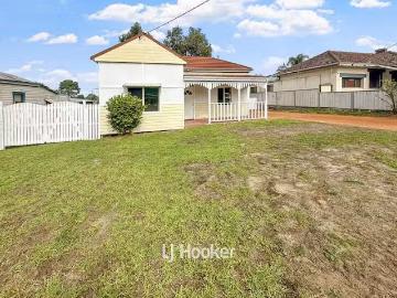 For Rent! 25 Jones Street, Collie, WA 6225