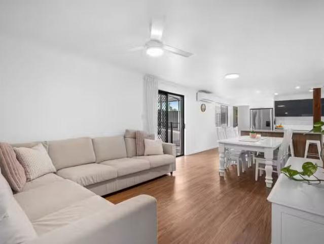Deal! 25 Spoonbill Street, BIRKDALE, QLD 4159 House for Rent