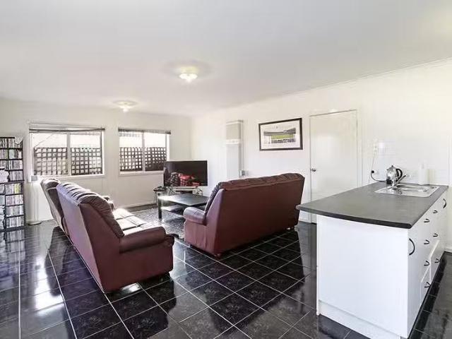 Just in! 2/5 Weddell Road, North Geelong, VIC 3215