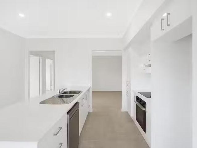 New 2/65 Greystones Drive, Chisholm, NSW 2322