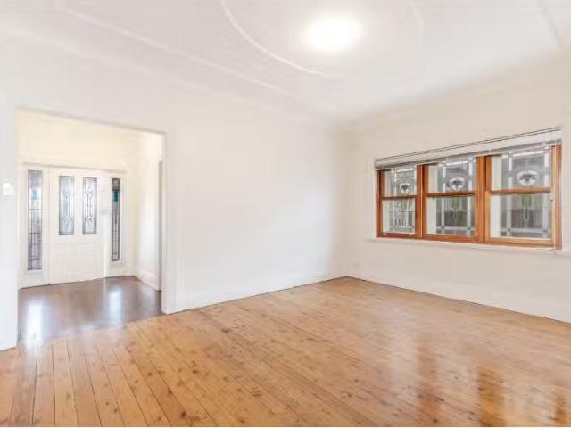Unique 269 West Botany Street, BANKSIA House for rent Listed.