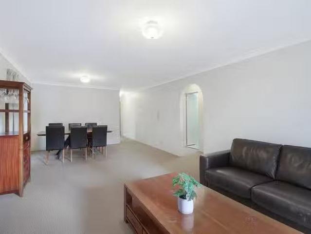 For Rent! 2/63 Macquarie Street, St Lucia, QLD 4067