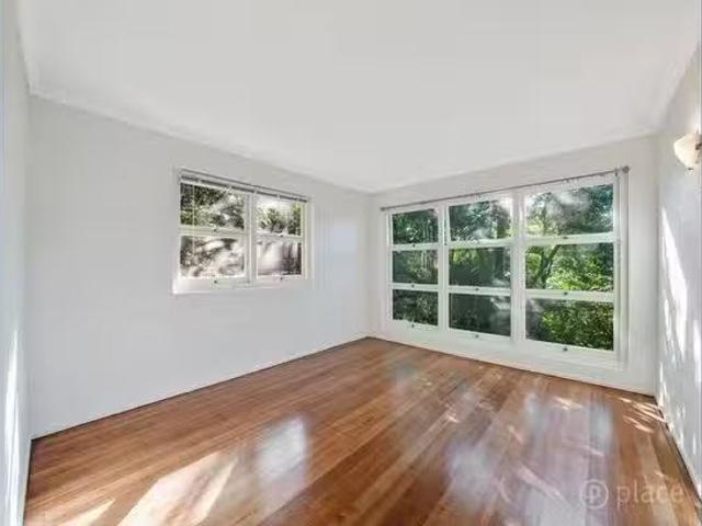 Nice 2/63 Outlook Crescent, Bardon, QLD 4065