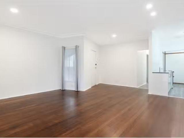 For Rent! 26 Cawley Street, Bellambi House for rent Listed by.