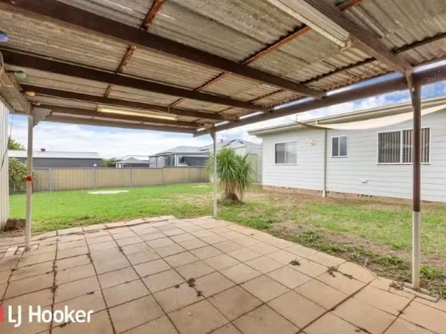 Cozy 26 Bell Street, SOUTH TAMWORTH House for rent Listed by.