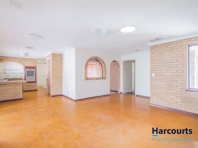 Cheap 26 Blandfield Way, PARKWOOD, WA 6147 House for Rent