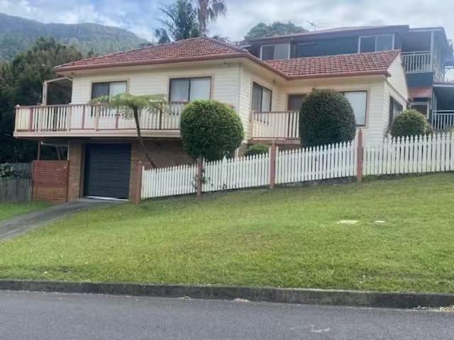 Charming 26 Kirton Road, Austinmer House for rent Listed by A.