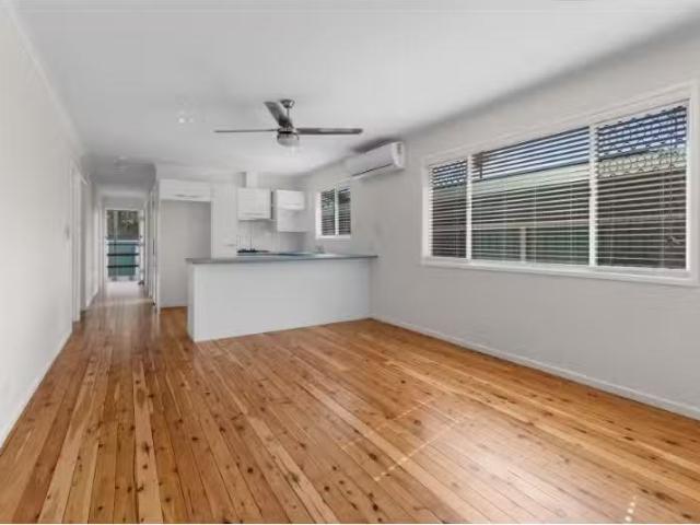 Cheap 26 Tugun Street, Tugun House for rent Listed by Sarah R.