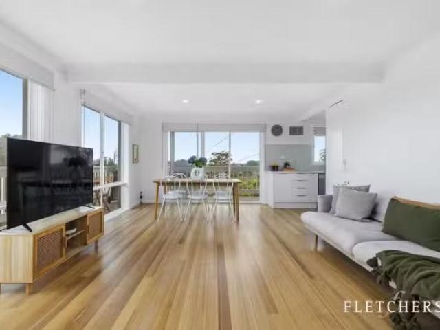 Cozy 27 Garden Street, Blairgowrie VIC 3942 House For Lease