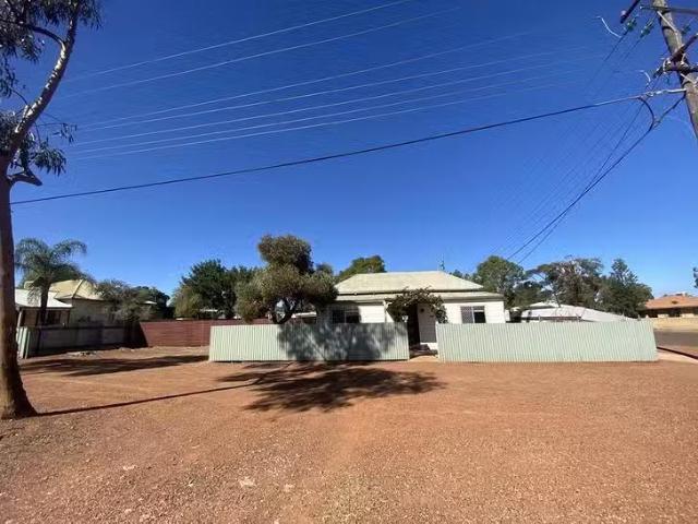 Just in! 27 Harvey Street, South Kalgoorlie, WA 6430