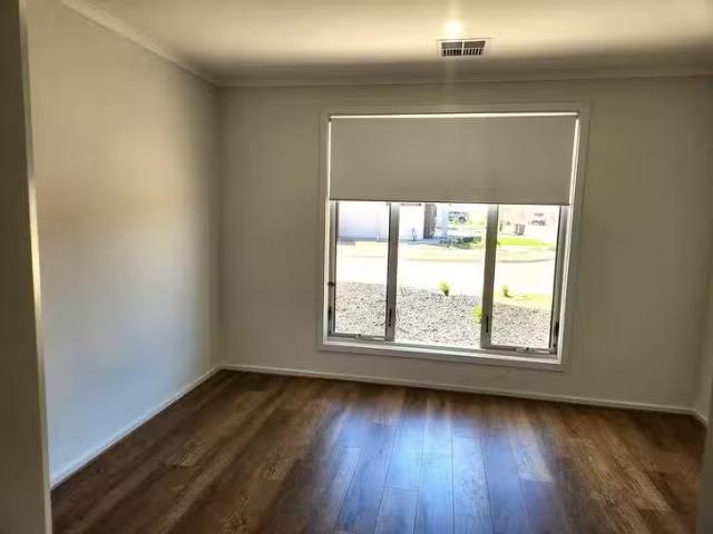 For Rent! 27 Sicily Street, Angle Vale, SA 5117