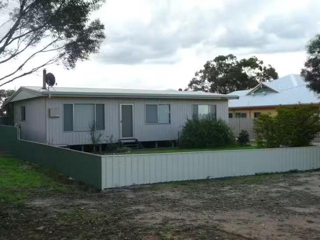 Deal! 27 Spence Street, Ravensthorpe, WA 6346