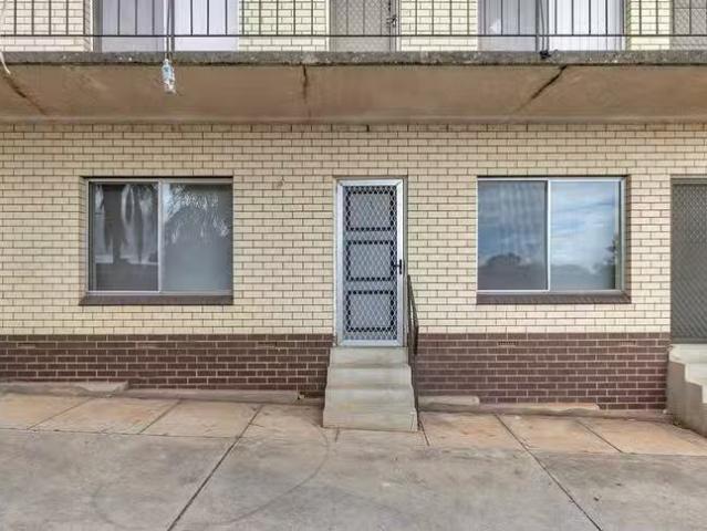 Deal! 2/7 Wicklow Street, Northfield, SA 5085