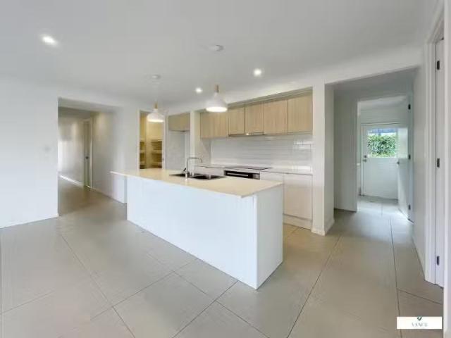 Cozy 27 Wurinda Drive, Macksville House for rent Listed by Je.