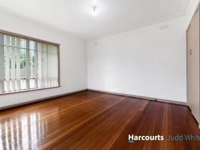 Unique 27 Tate Avenue, Wantirna South, VIC 3152 House for Rent