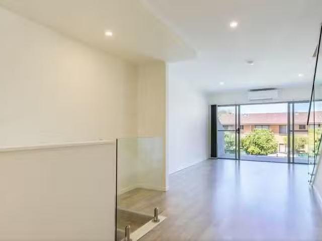 New 28/17 21 Wharf Road, BATEMANS BAY, NSW 2536 Townhouse fo.