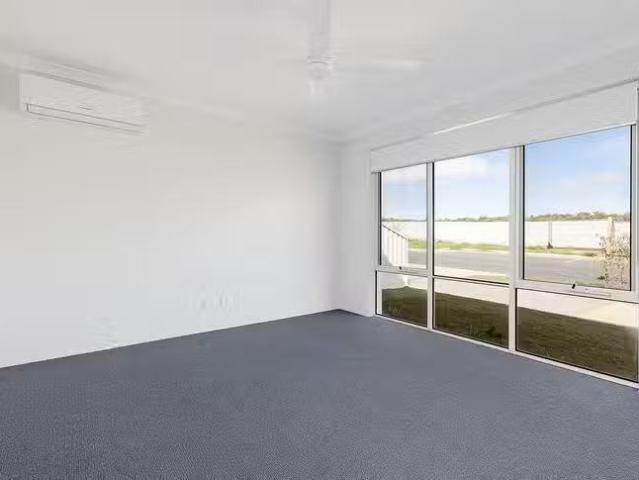 Unique 28 Bainbridge Avenue, Alkimos, WA 6038
