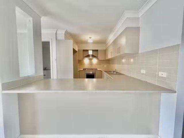 Unique 28 Broadbent Avenue, Middleton Grange, NSW 2171