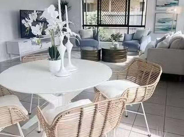 Just in! 28 Flower Place, Richlands, QLD 4077