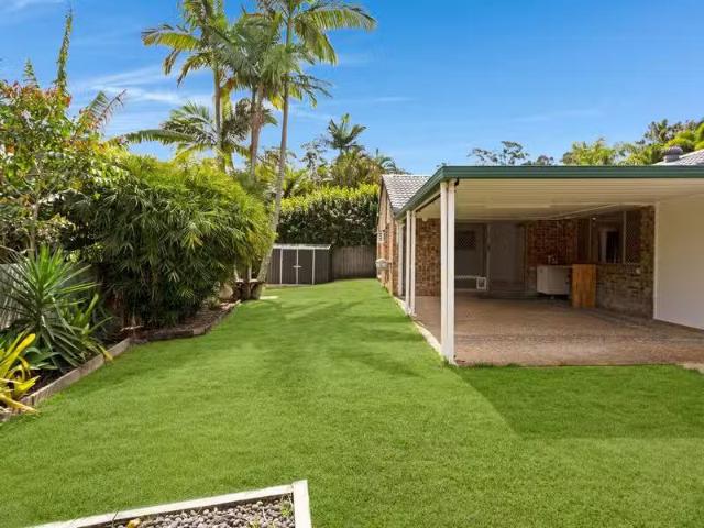 Just in! 28 Open Drive, Arundel, QLD 4214 House for Rent