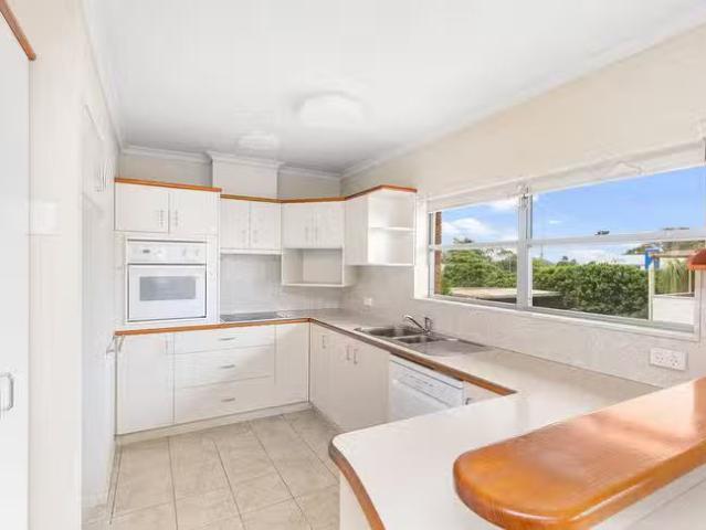 Cheap 2/8 Lavarack Crescent, Buderim, QLD 4556