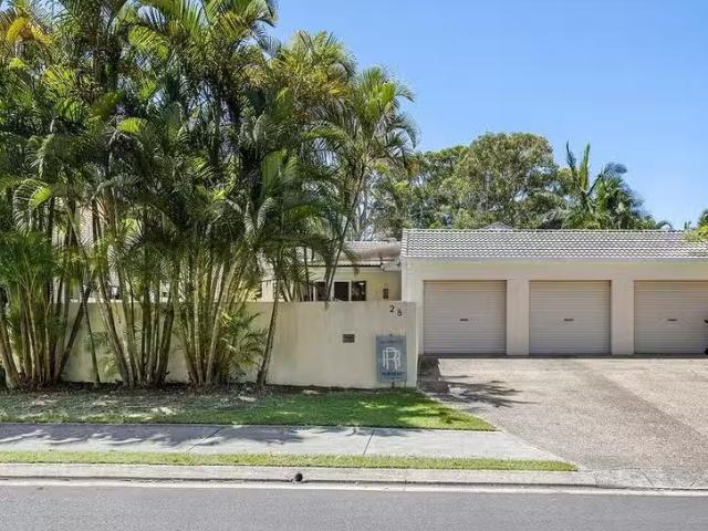 Cozy 28 Santa Monica Avenue, Coolum Beach, QLD 4573