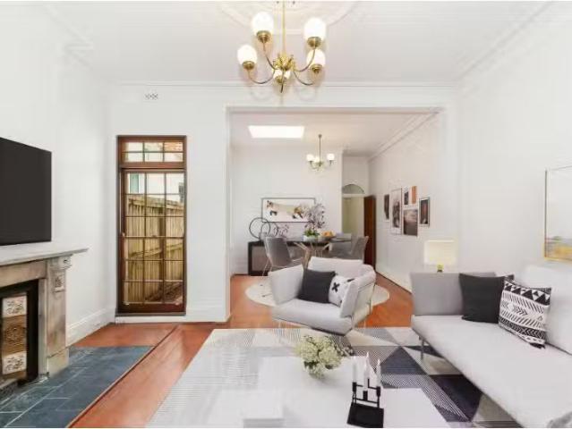 Cozy 28 Percival Road, Stanmore House for rent Listed by Fred.