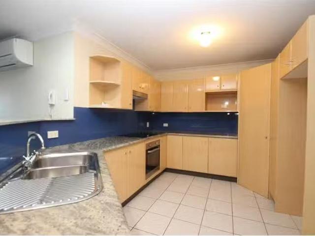 Just in! 29/87 Hannell Street, Wickham Apartment for rent Lis.