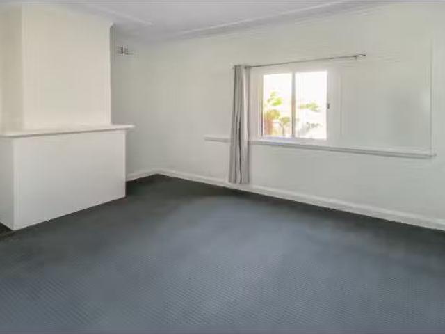 Charming 29 Academy Street, Lithgow House for rent Listed by.