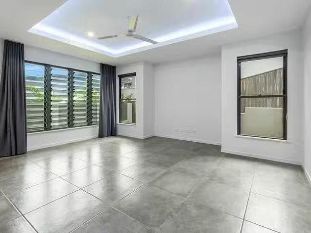 Deal! 29 Freshwater Avenue, Palm Cove, QLD 4879